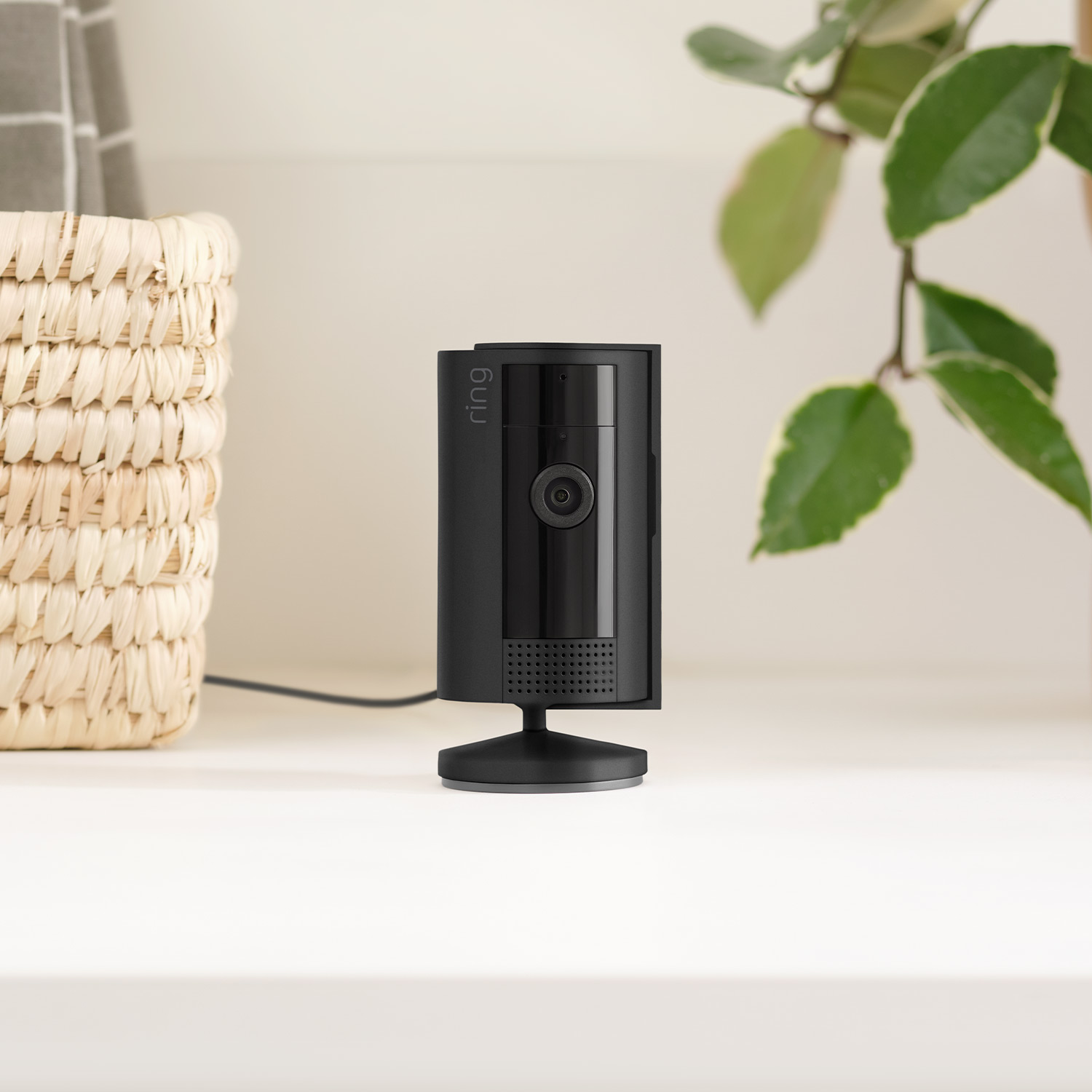 Indoor Cam, 2nd Gen - Plug-In / Black / 1-Pack